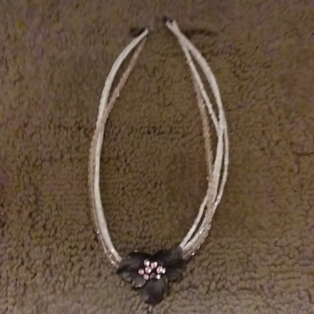 Flower necklace